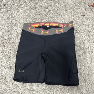 Under Armour black fitted shorts, size Small